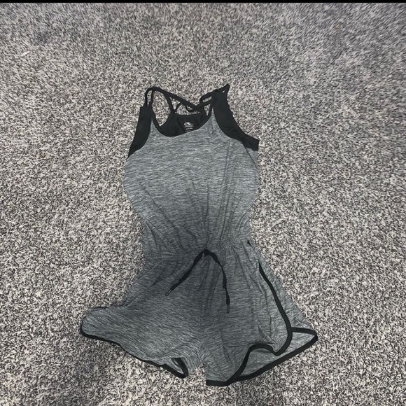 a jumper(shorts and tangtop) from old navy - Picture 1 of 2